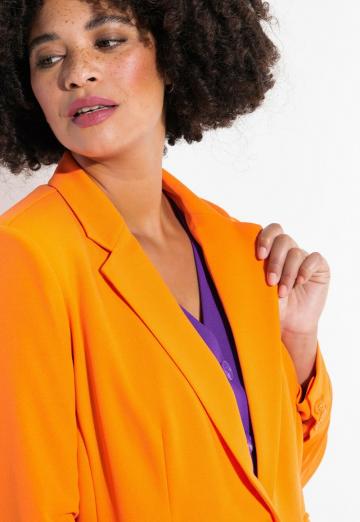 Короткое пальто