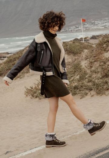 Ботинки на шнуровке