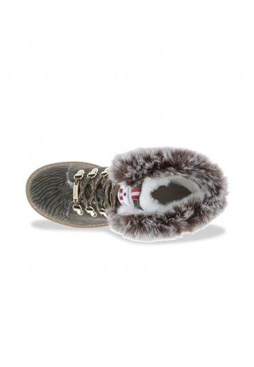 Ботинки на шнуровке