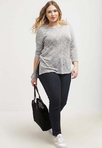 Короткие джинсы