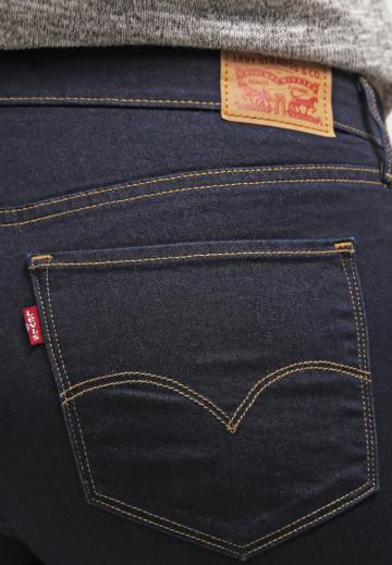 Короткие джинсы