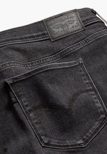 Короткие джинсы