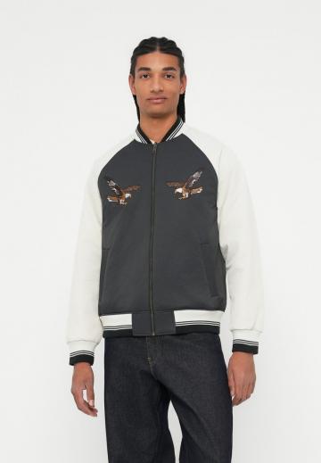 Куртка бомбер