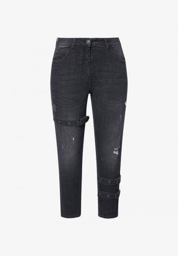 Короткие джинсы