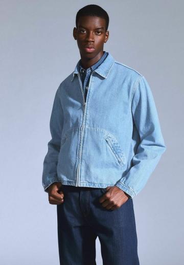 Джинсовая куртка