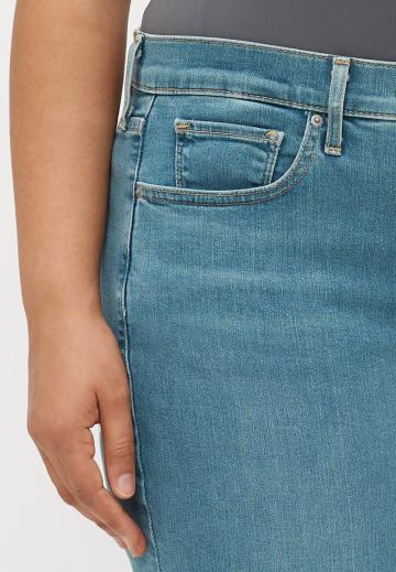 Клешеные брюки