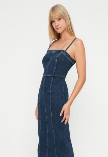 Джинсовое платье