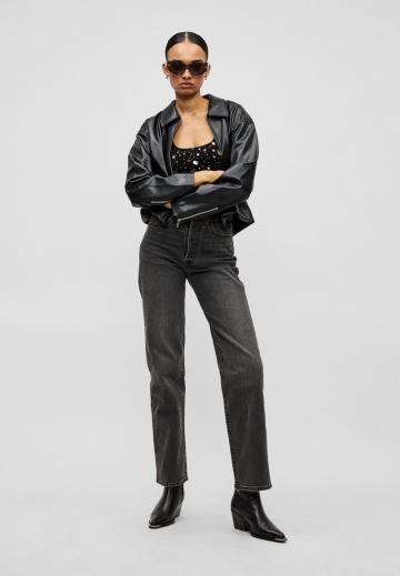 Прямые джинсы