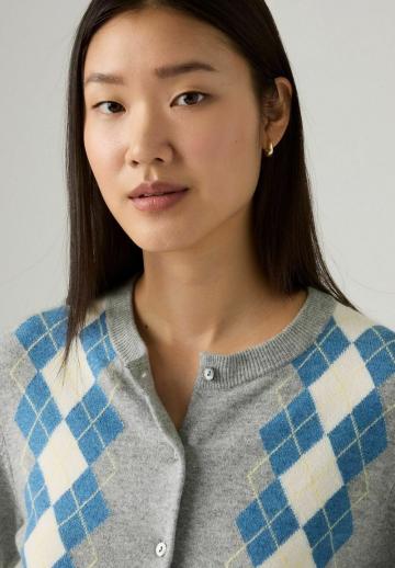 Вязаная кофта