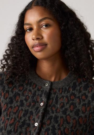 Жаккардовая вязаная кофта