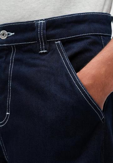 Прямые джинсы