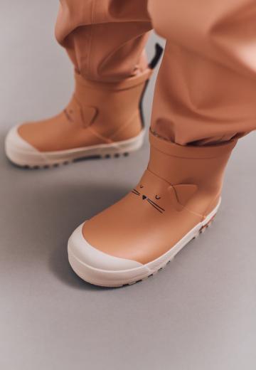 Резиновые сапоги