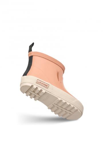 Резиновые сапоги