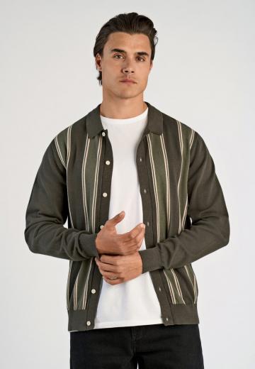 Вязаная кофта