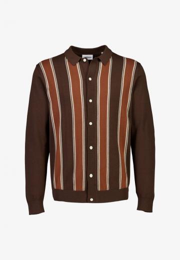 Вязаная кофта