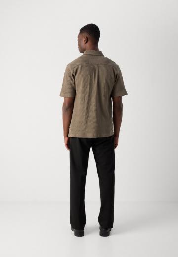 Рубашка с коротким рукавом