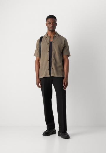 Рубашка с коротким рукавом