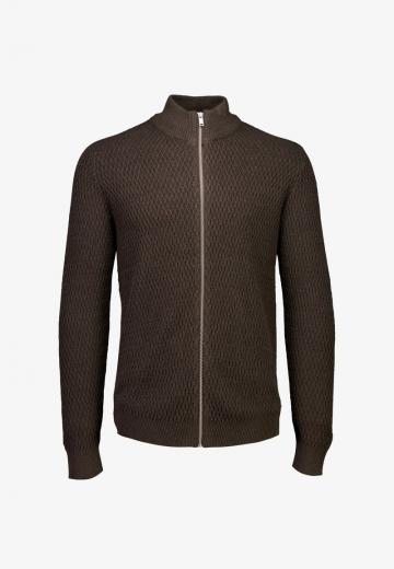 Вязаная кофта