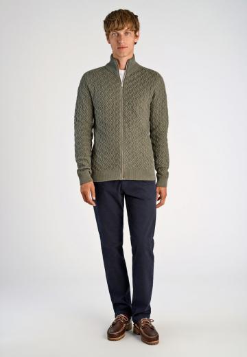 Вязаная кофта