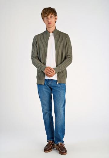 Вязаная кофта