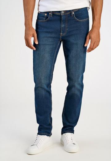 Узкие джинсы