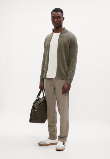 Вязаная кофта