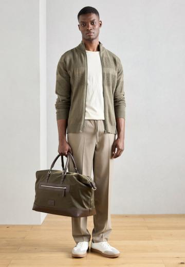 Вязаная кофта