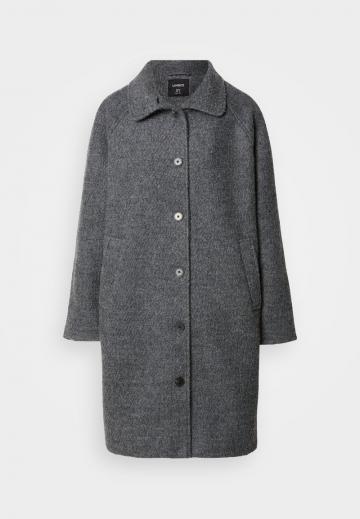 Короткое пальто