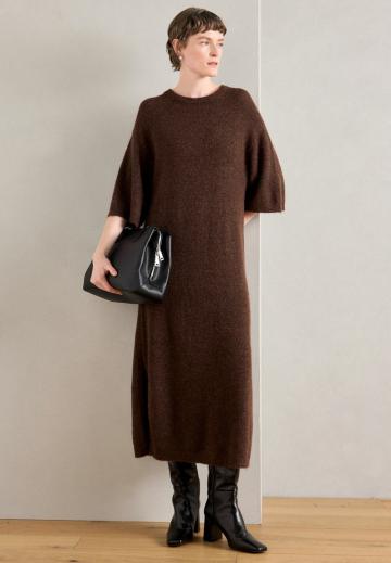 Вязаное платье