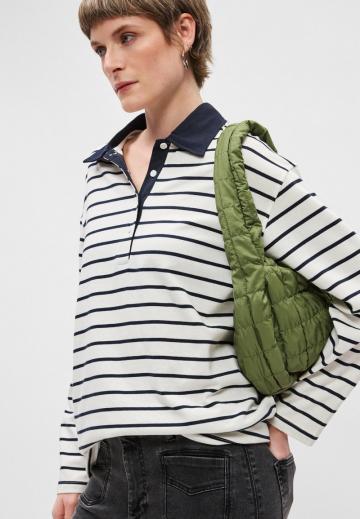 Пуловер с воротником поло