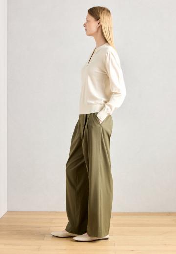 Пуловер с воротником поло