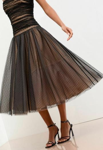 Платье без бретелек