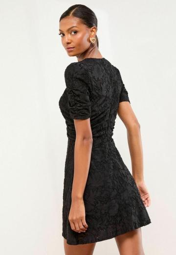 Короткое платье