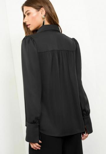 Атласная блузка