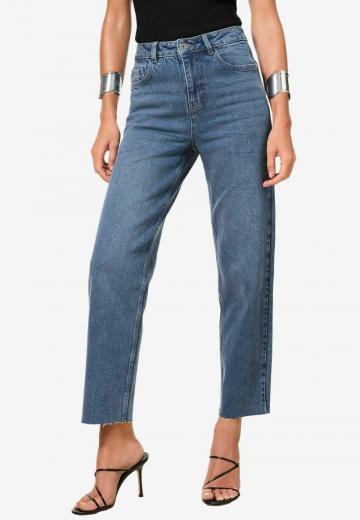 Прямые джинсы