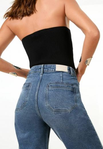 Прямые джинсы