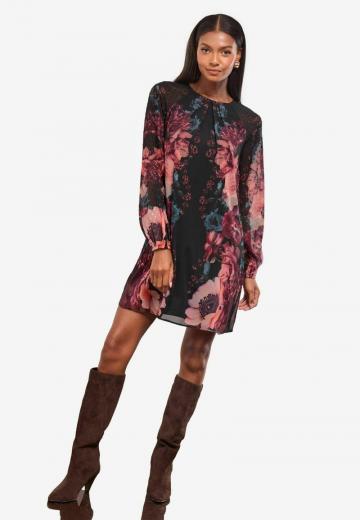 Короткое платье