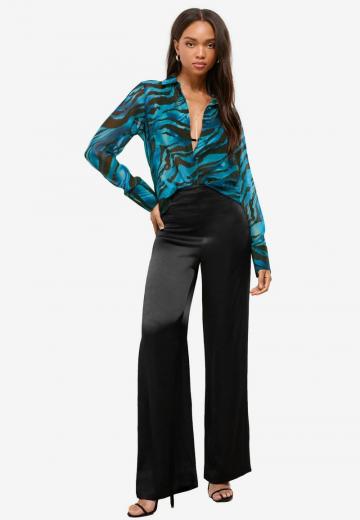 Атласная блузка