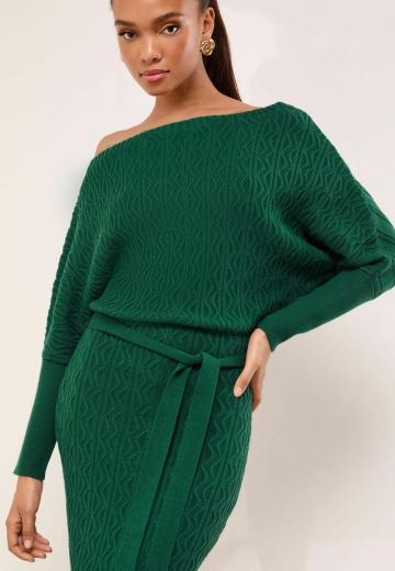 Вязаное платье