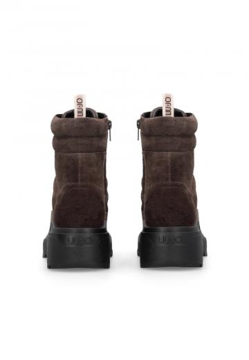 Ботинки на шнуровке