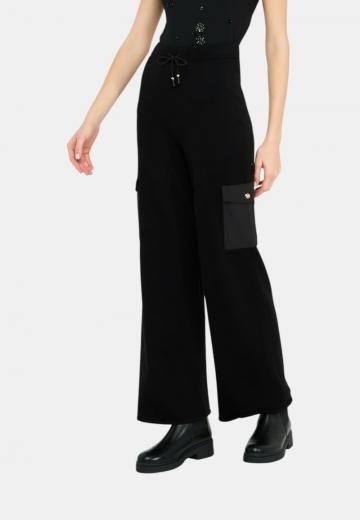 Брюки с накладными карманами