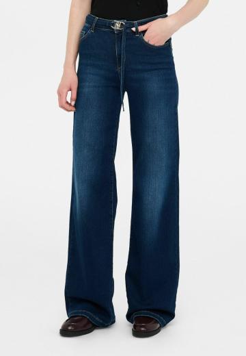 Клешеные джинсы