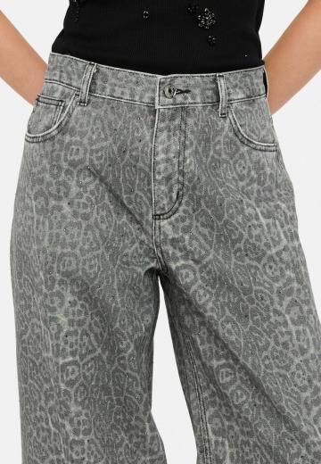 Клешеные джинсы