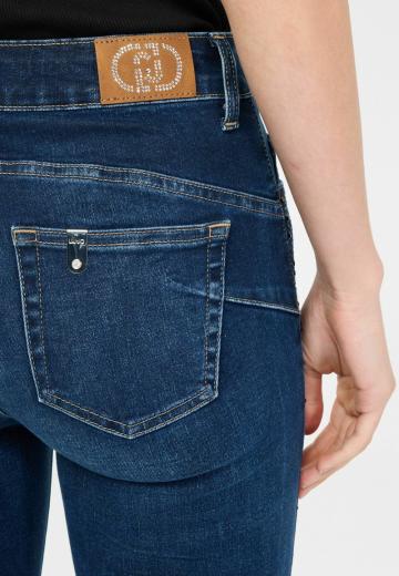 Короткие джинсы