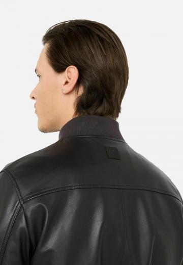 Куртка бомбер