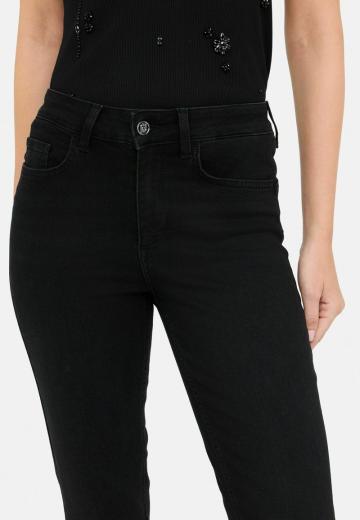 Узкие джинсы