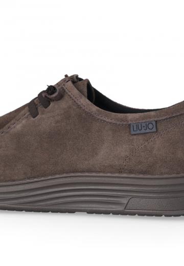 Ботинки на шнуровке