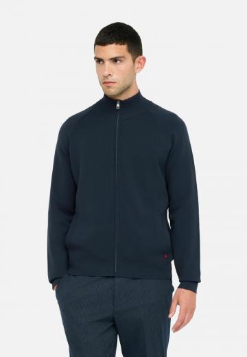 Вязаная кофта