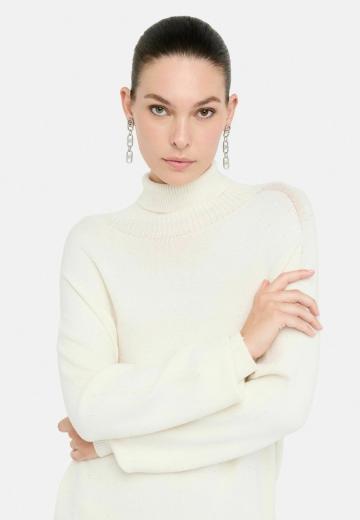 Вязаное платье