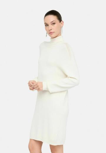 Вязаное платье